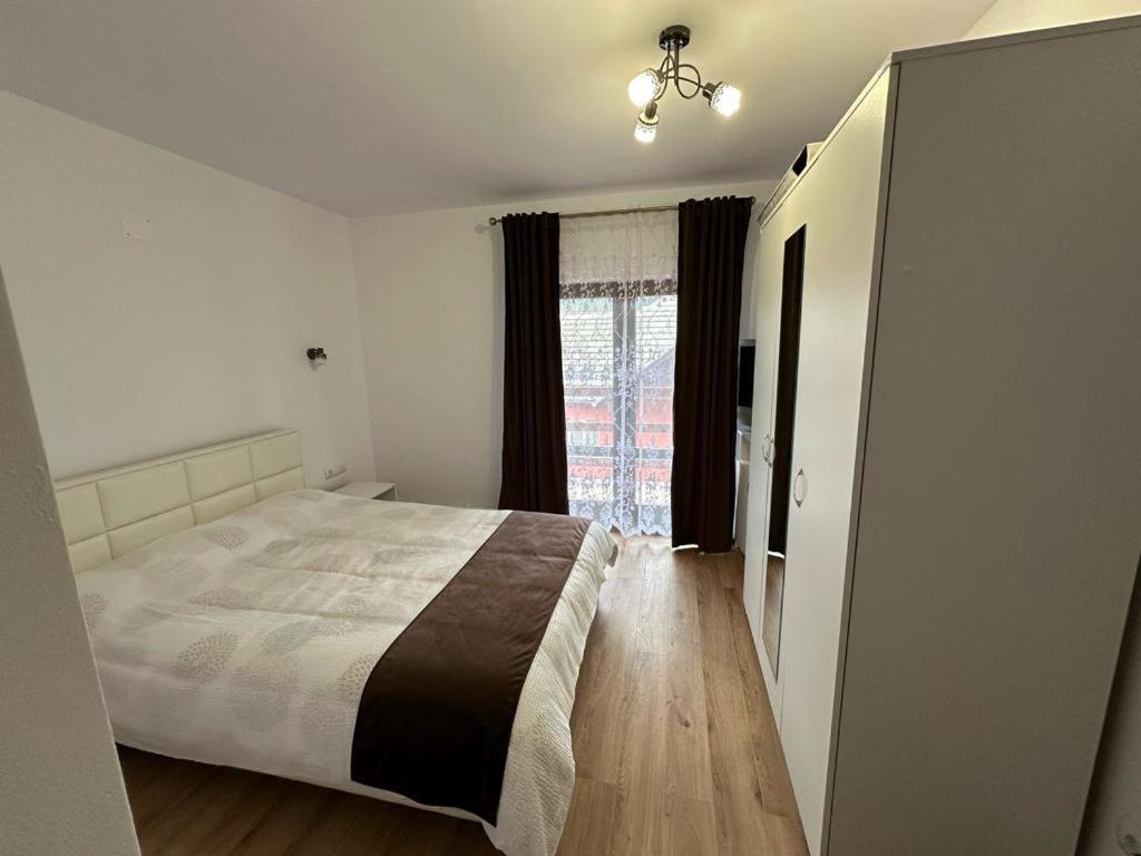Pensiunea Floro Întorsura Buzăului Exterior foto